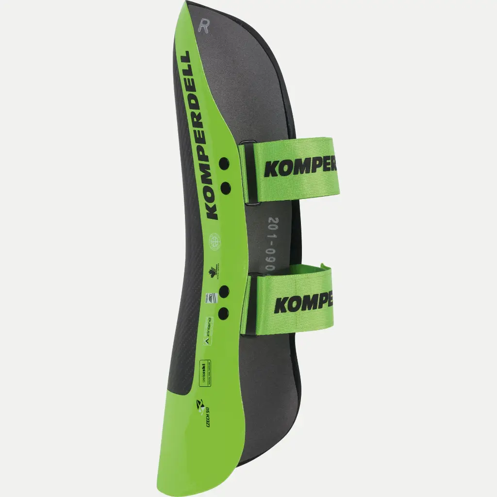 K-W22-EN-K6535-48-Carbon-Shinguard-World-Cup-side.webp