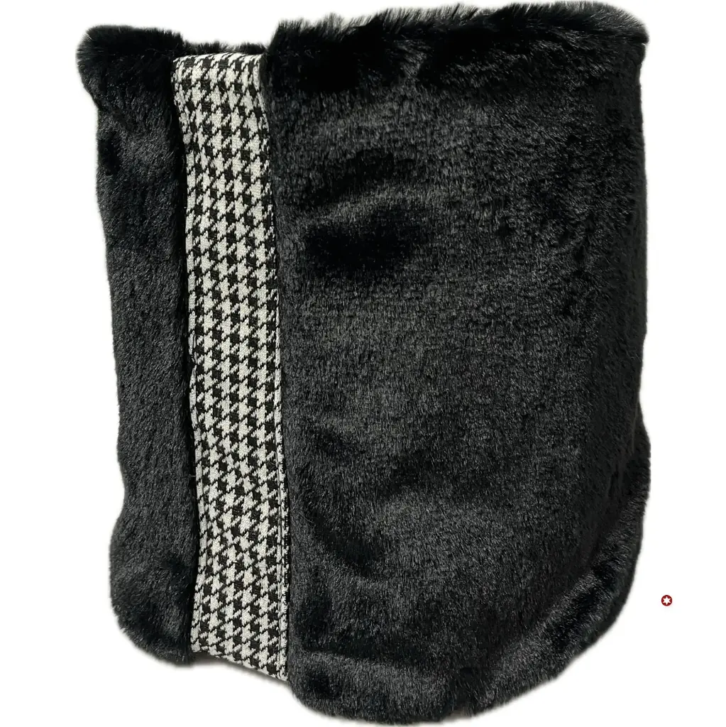 SNOWDRIFT NECKIES BLACK WHITE PDP